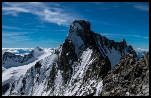 Der Grat zum Piz Bernina mit diversen Bergsteigern