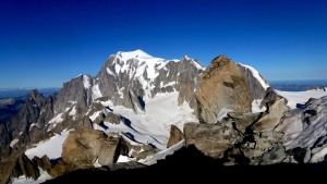 Selbst aus der Ferne ist der Mont Blanc mehr als nur eindrucksvoll.